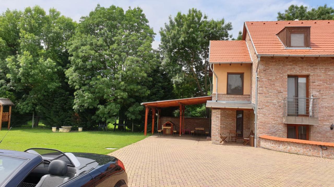 Gyulai-Fuerdo-Apartman Ii. Exterior photo